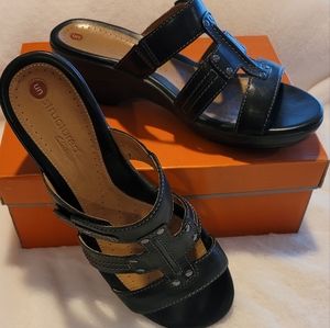 Womens Black Clarks Size 9 Sandals